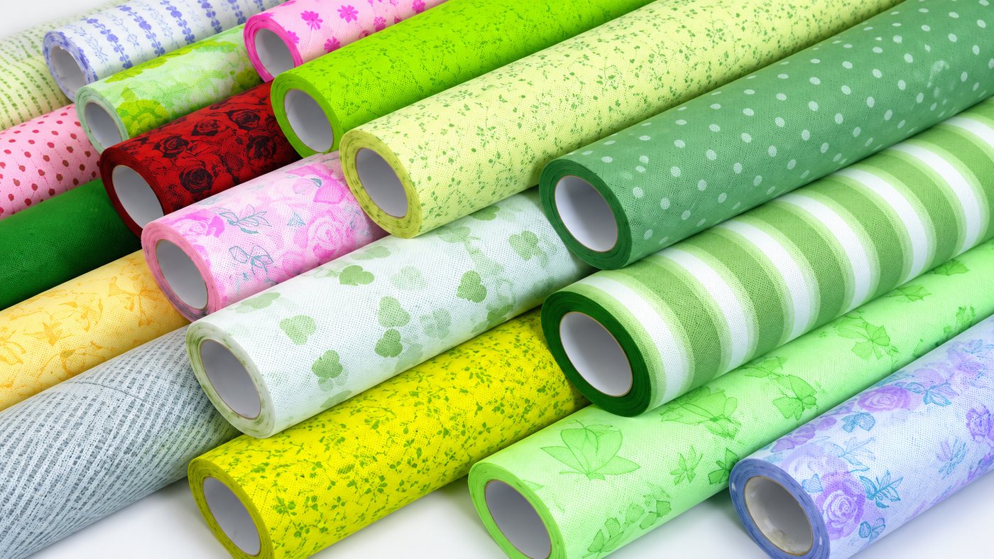 Printed non-woven fabric rolls with custom patterns